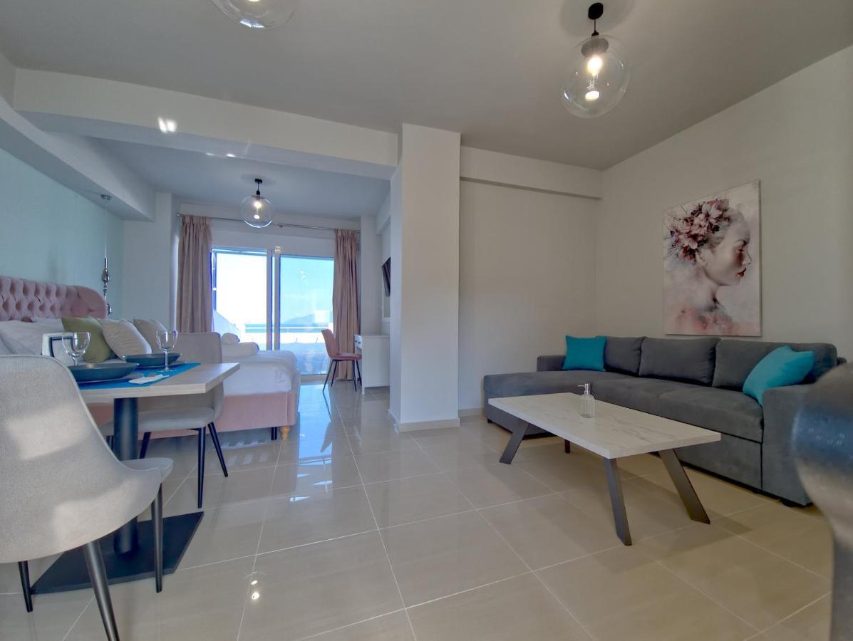 Epipleon Luxury Suites -106- Δωμάτιο 40Τμ Με Βεράντα 45Τμ Μπροστά Στην Θάλασσα Nafpaktos Dış mekan fotoğraf