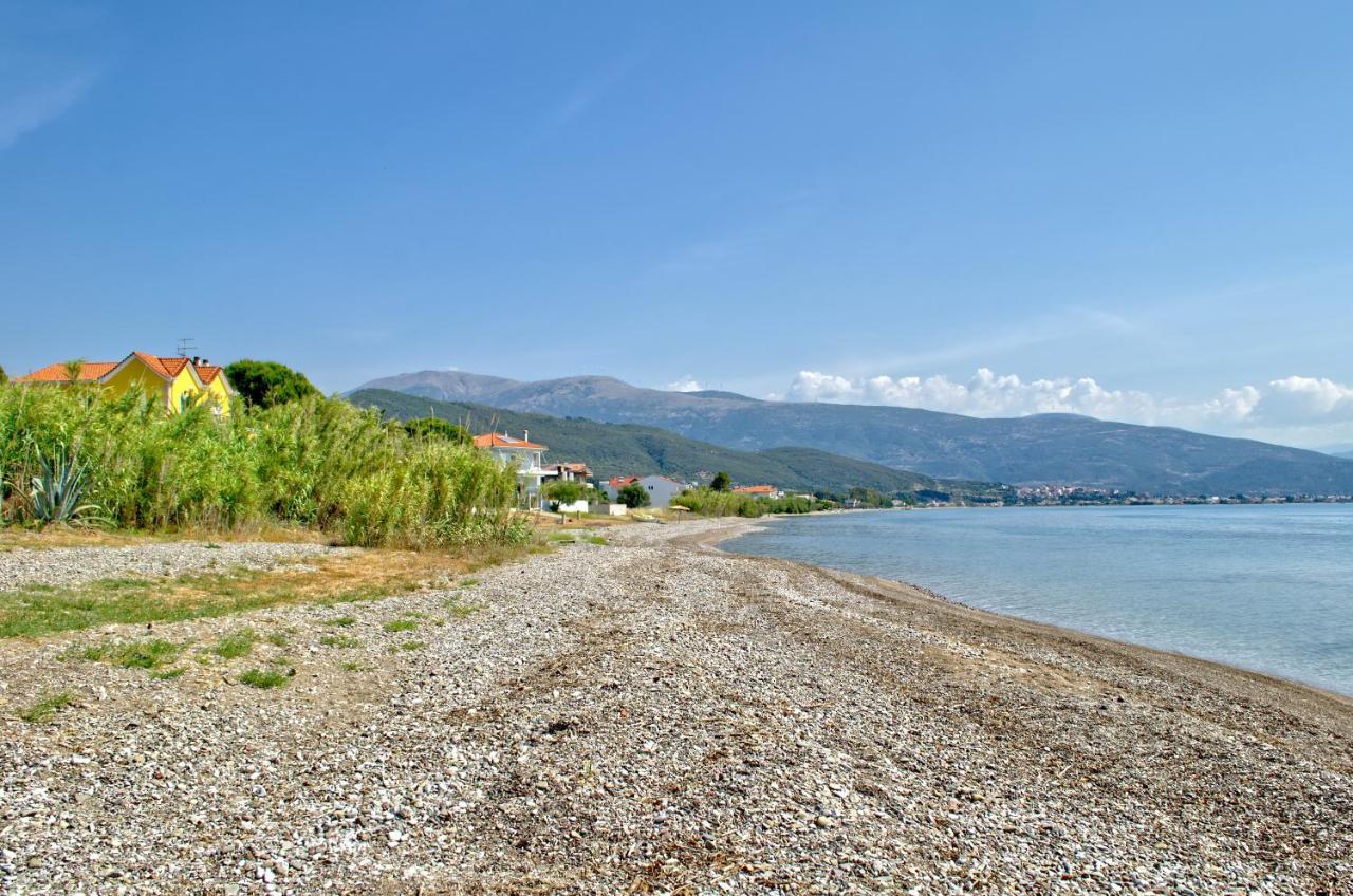 Epipleon Luxury Suites -106- Δωμάτιο 40Τμ Με Βεράντα 45Τμ Μπροστά Στην Θάλασσα Nafpaktos Dış mekan fotoğraf